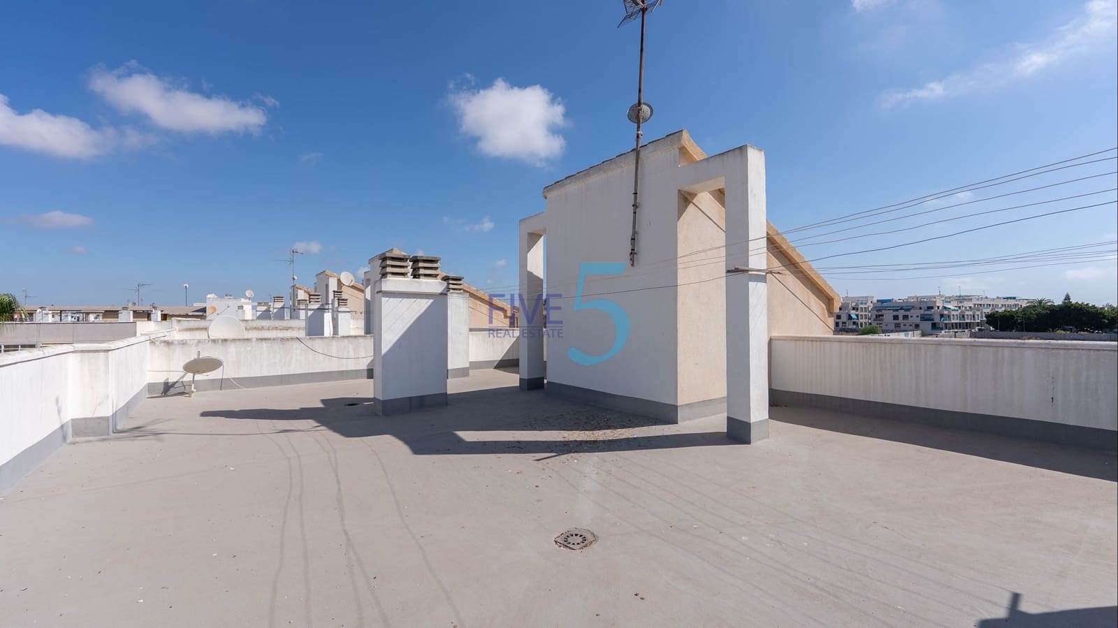 Studio te koop in Torrevieja met zwembad - € 86.900 (Ref: 9941474)