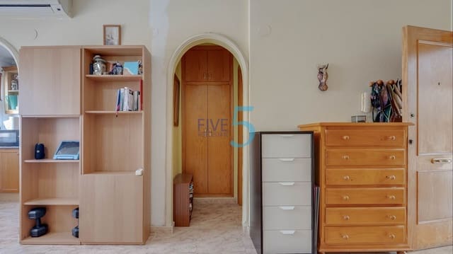 Studio for sale in Torrevieja with pool - € 86,900 (Ref: 9941474)