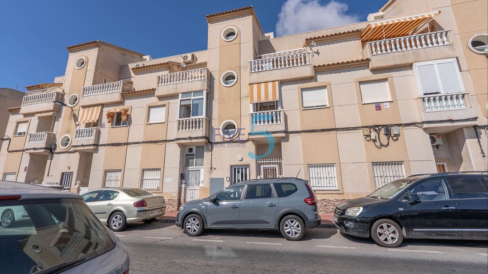 Studio te koop in Torrevieja met zwembad - € 86.900 (Ref: 9941474)