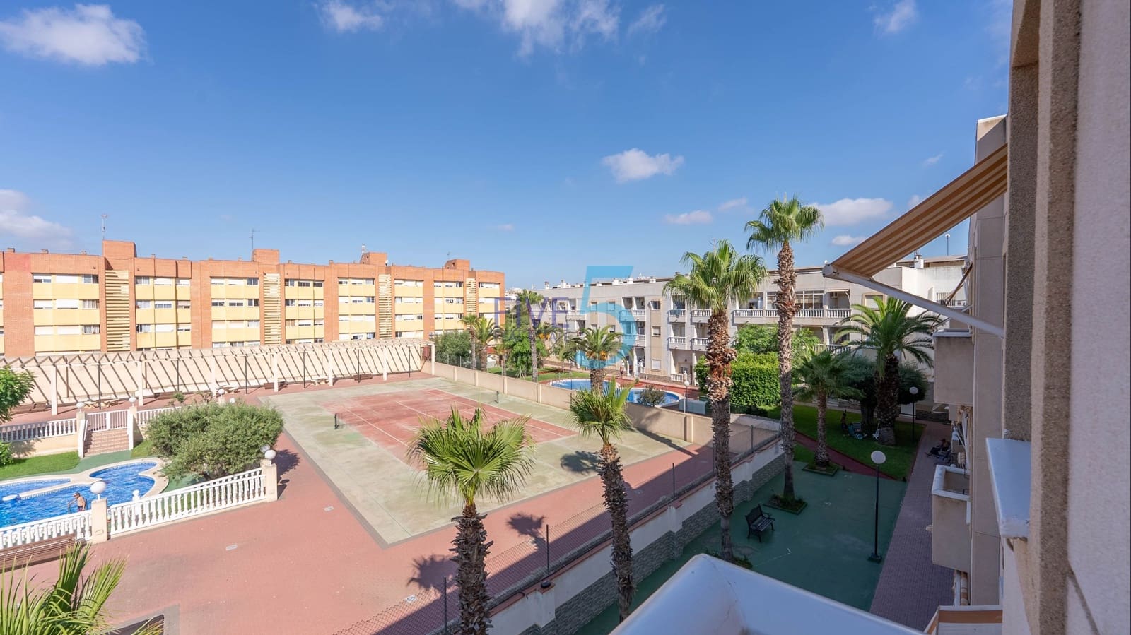Studio te koop in Torrevieja met zwembad - € 86.900 (Ref: 9941474)