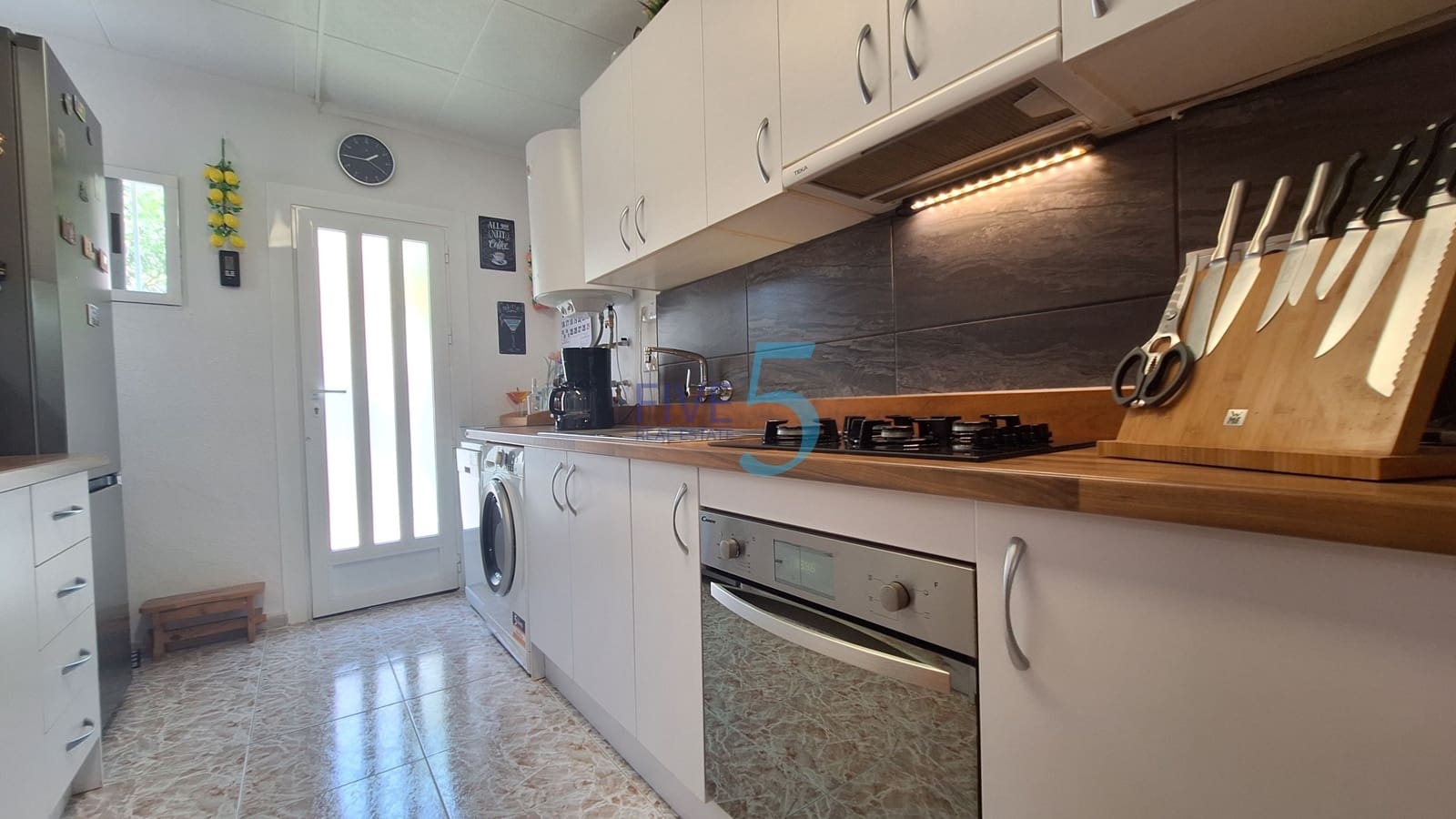 3 bedroom Villa for sale in San Fulgencio with garage - € 245,000 (Ref: 9943198)