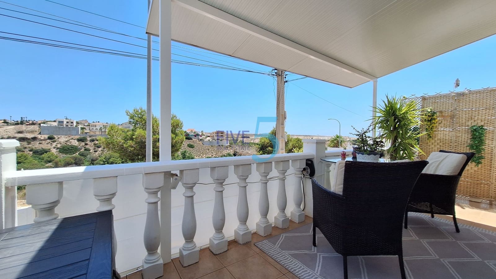 3 bedroom Villa for sale in San Fulgencio with garage - € 245,000 (Ref: 9943198)