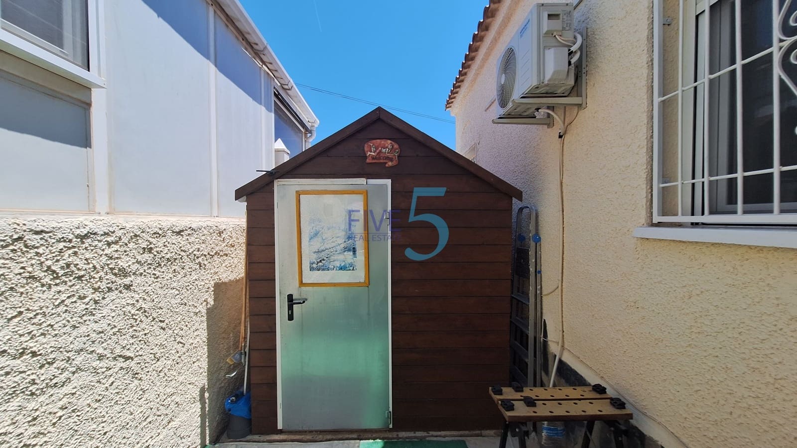 3 bedroom Villa for sale in San Fulgencio with garage - € 245,000 (Ref: 9943198)
