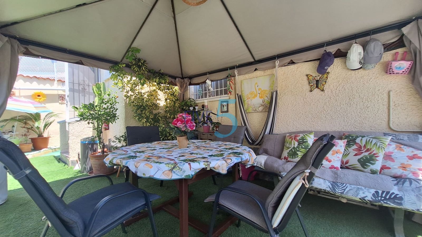3 bedroom Villa for sale in San Fulgencio with garage - € 245,000 (Ref: 9943198)