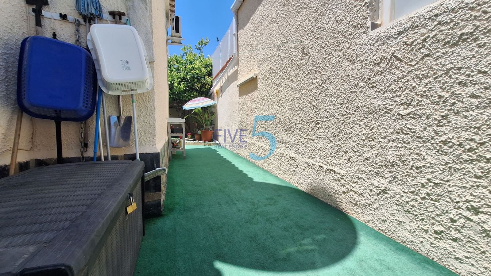 3 bedroom Villa for sale in San Fulgencio with garage - € 245,000 (Ref: 9943198)