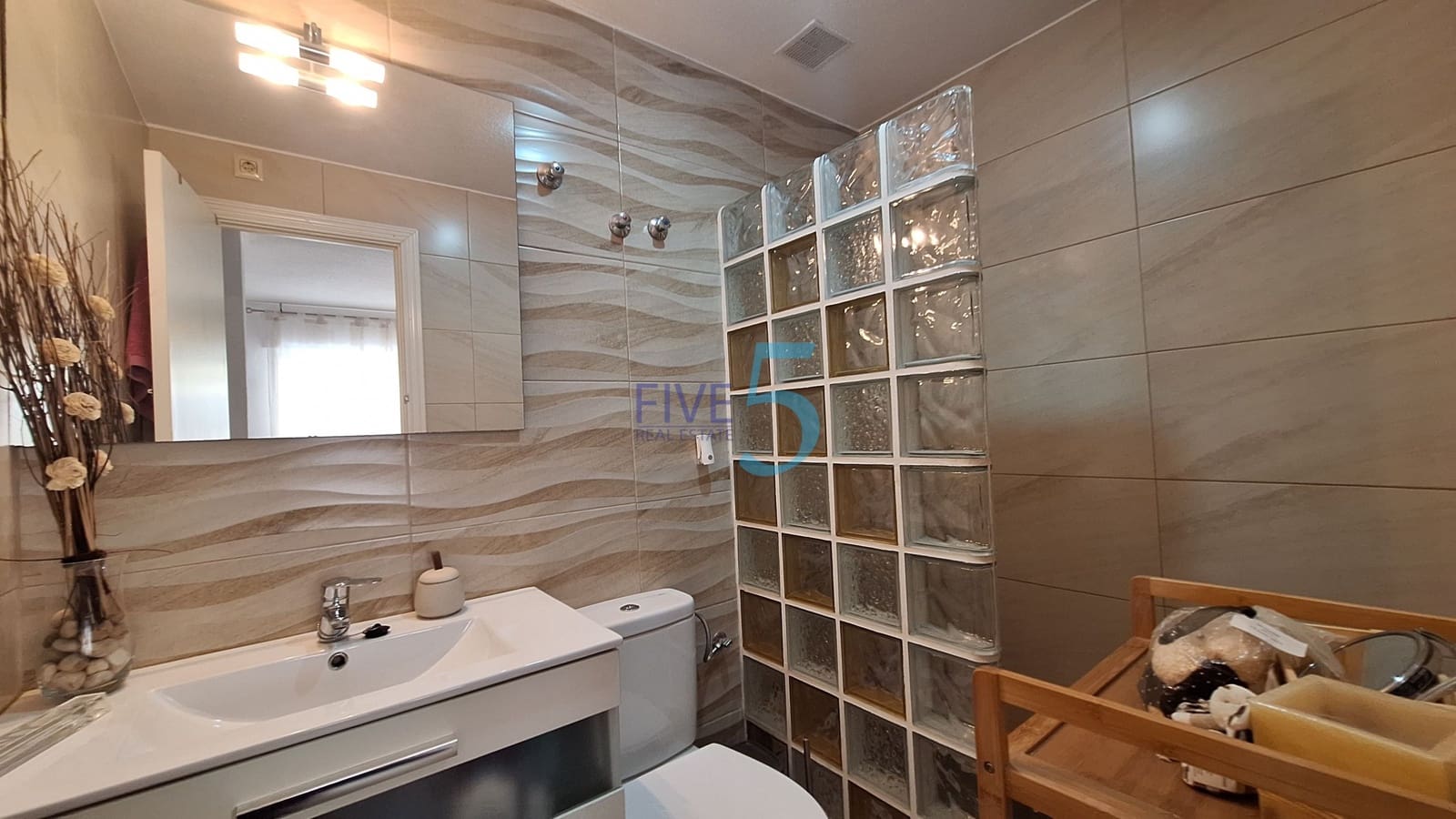 2 bedroom Semi-detached Villa for sale in Los Altos with pool - € 189,000 (Ref: 9944863)