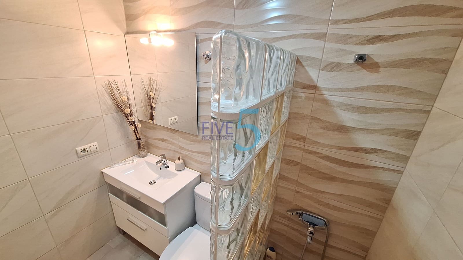 2 bedroom Semi-detached Villa for sale in Los Altos with pool - € 189,000 (Ref: 9944863)