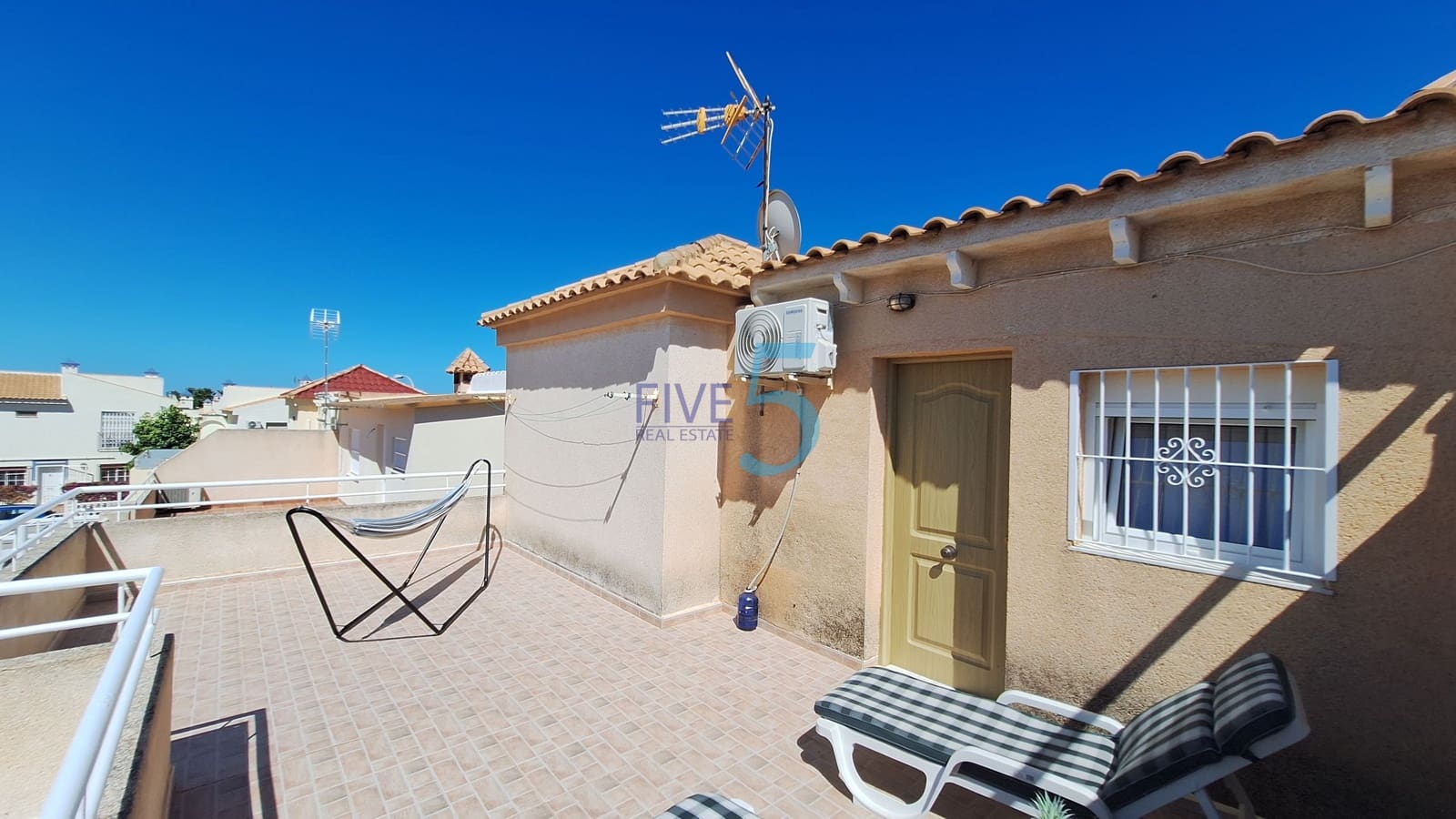 2 bedroom Semi-detached Villa for sale in Los Altos with pool - € 189,000 (Ref: 9944863)