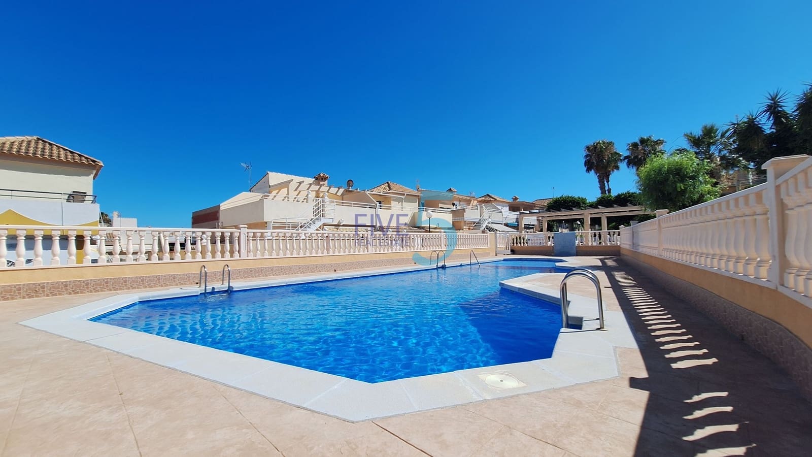 2 bedroom Semi-detached Villa for sale in Los Altos with pool - € 189,000 (Ref: 9944863)
