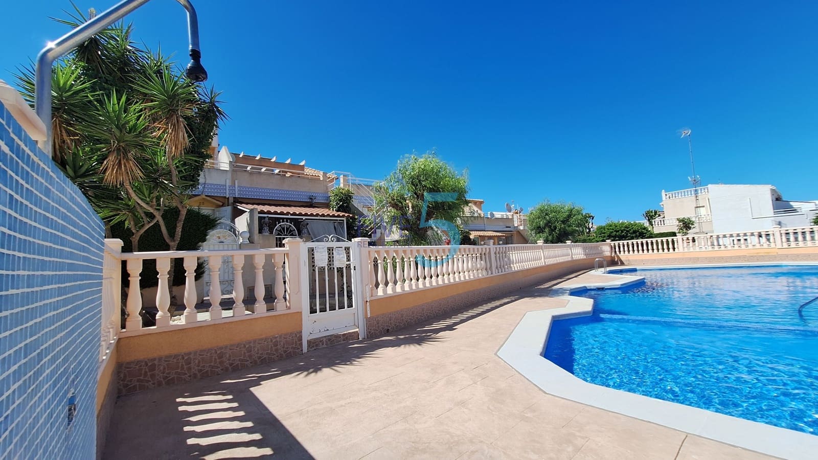 2 bedroom Semi-detached Villa for sale in Los Altos with pool - € 189,000 (Ref: 9944863)
