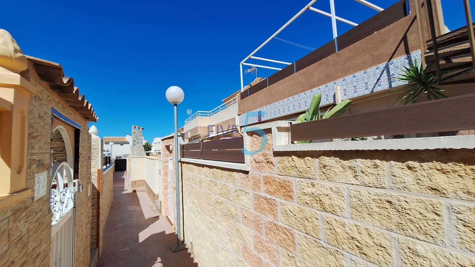 2 bedroom Semi-detached Villa for sale in Los Altos with pool - € 189,000 (Ref: 9944863)