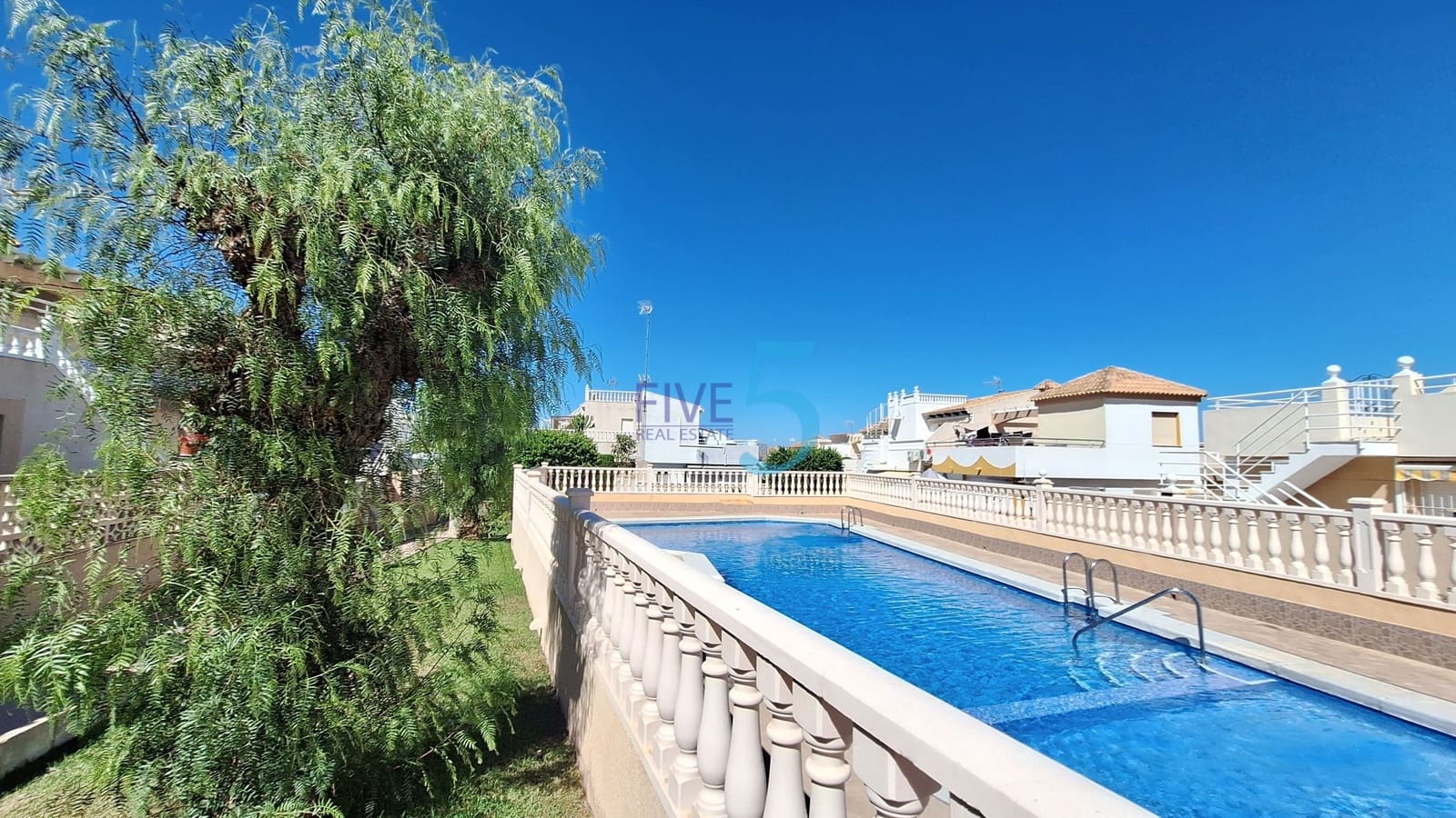 2 bedroom Semi-detached Villa for sale in Los Altos with pool - € 189,000 (Ref: 9944863)