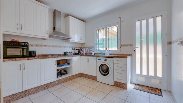 Chalet de 3 habitaciones en Lo Crispin, Algorfa en venta con piscina - 330.000 € (Ref: 9946806)