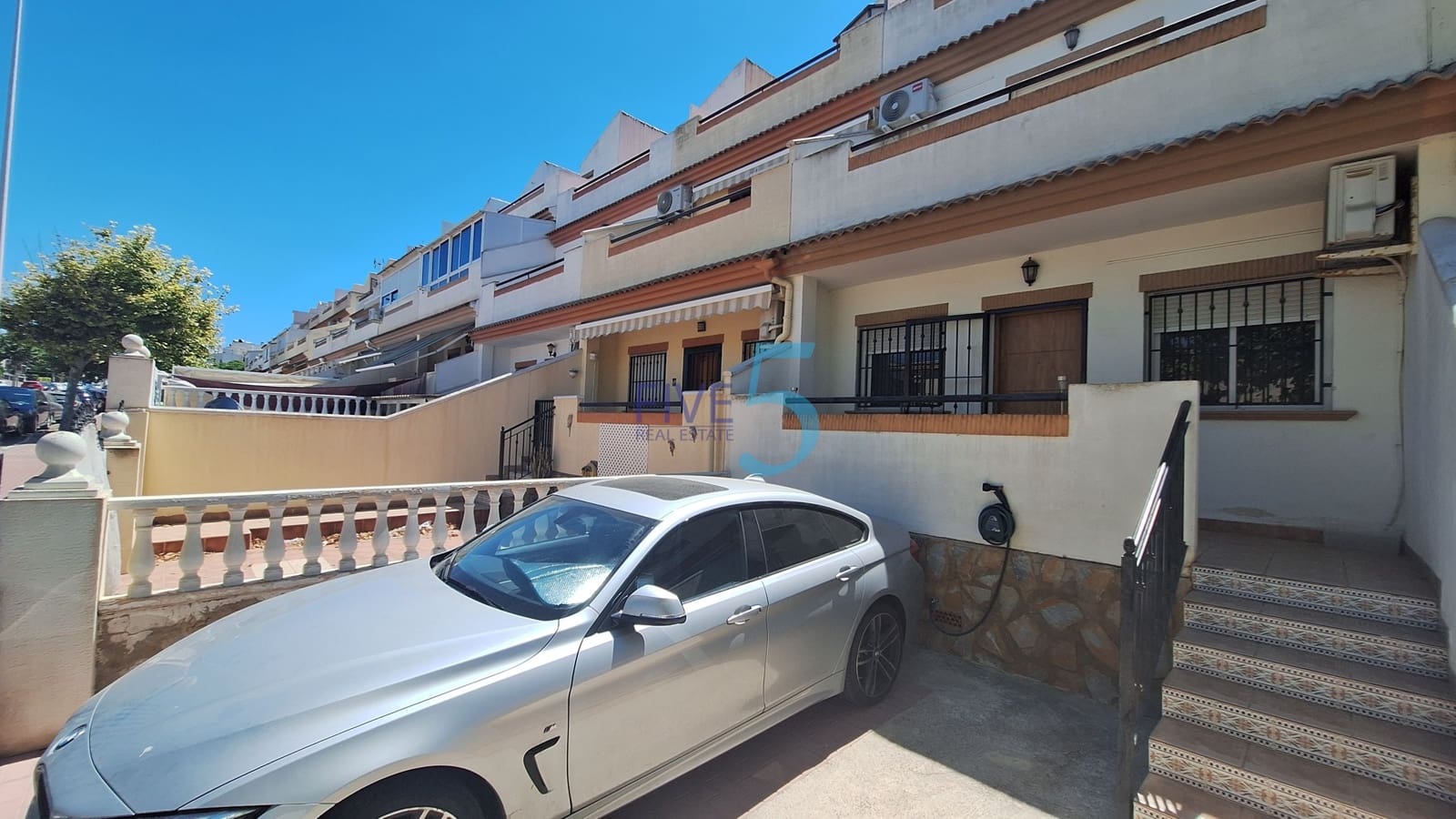 3 sovrum Hus till salu i Torrevieja med pool garage - 198 000 € (Ref: 9946874)