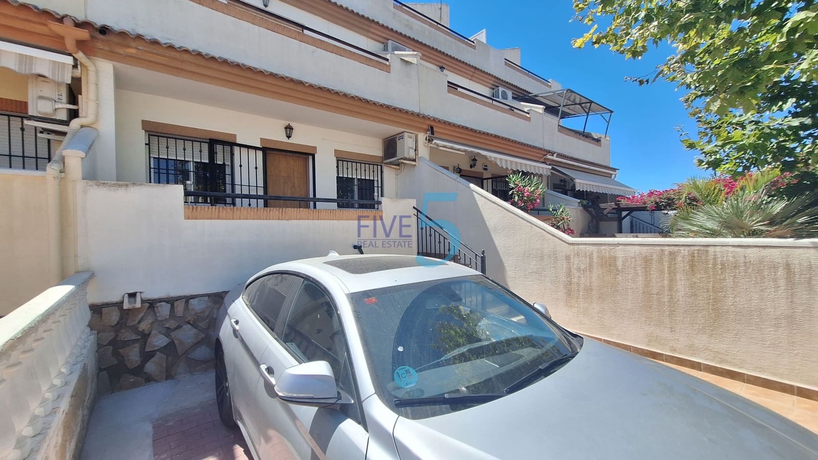 3 sovrum Hus till salu i Torrevieja med pool garage - 198 000 € (Ref: 9946874)