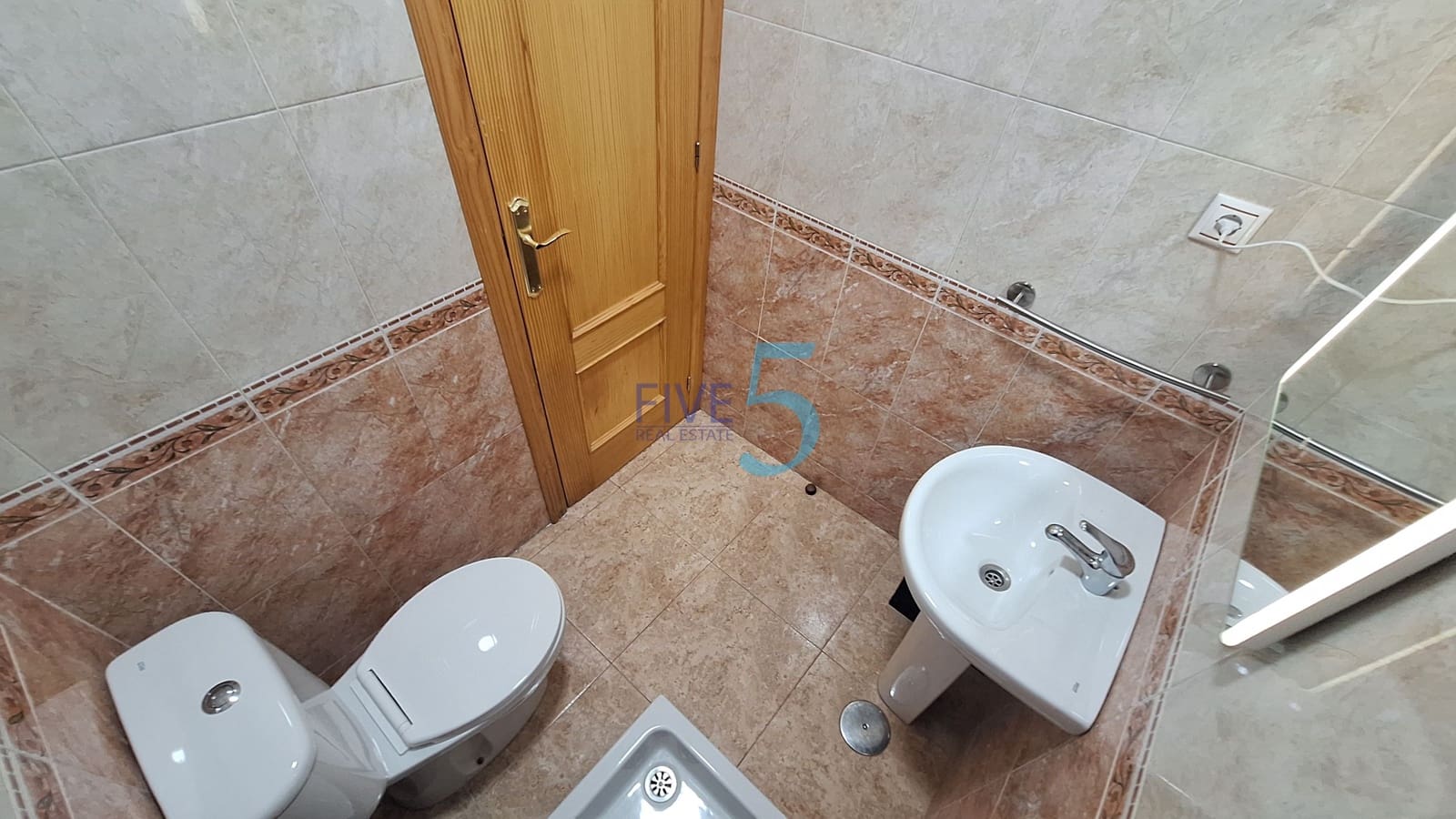 3 sovrum Hus till salu i Torrevieja med pool garage - 198 000 € (Ref: 9946874)