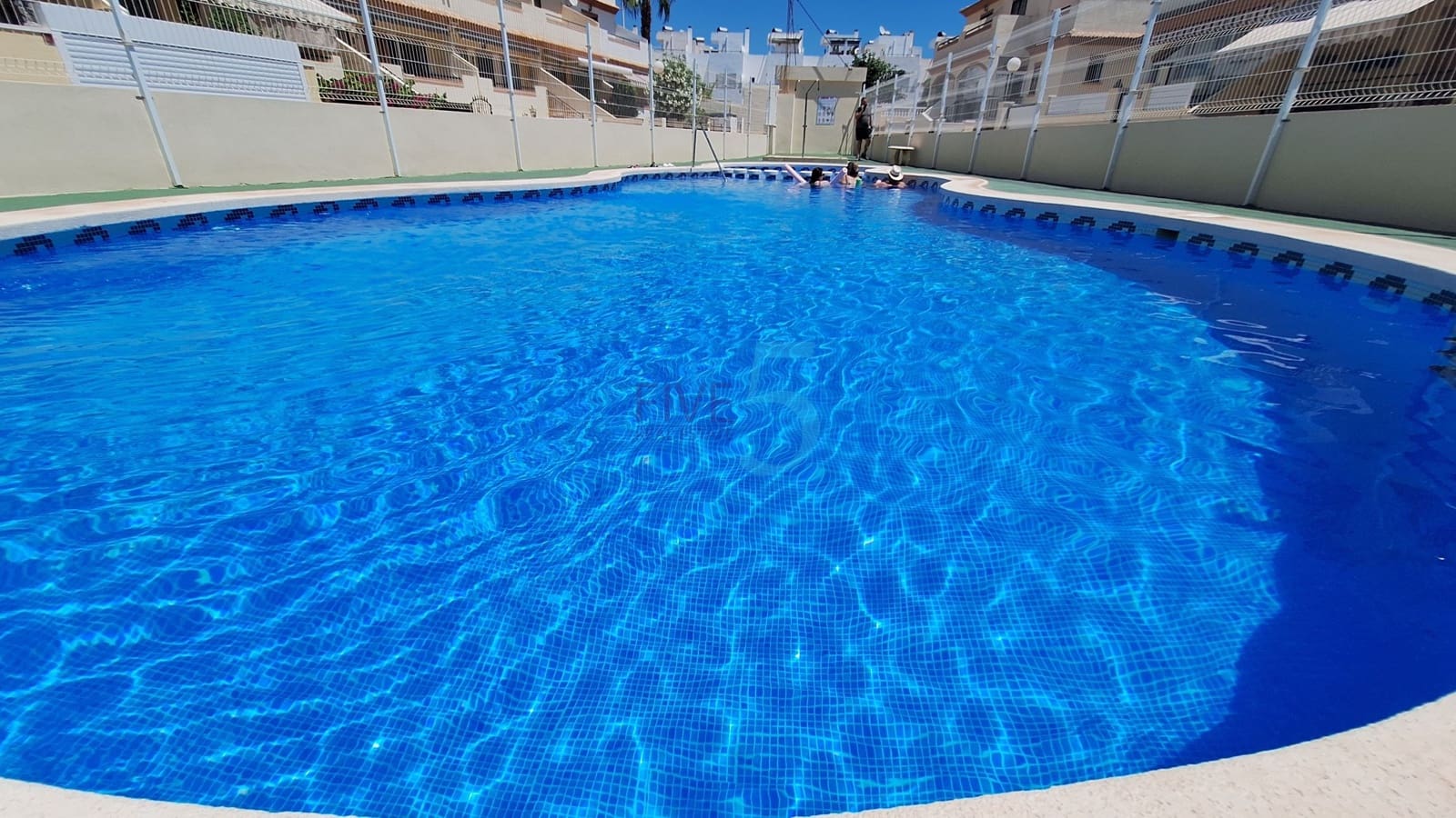 3 sovrum Hus till salu i Torrevieja med pool garage - 198 000 € (Ref: 9946874)