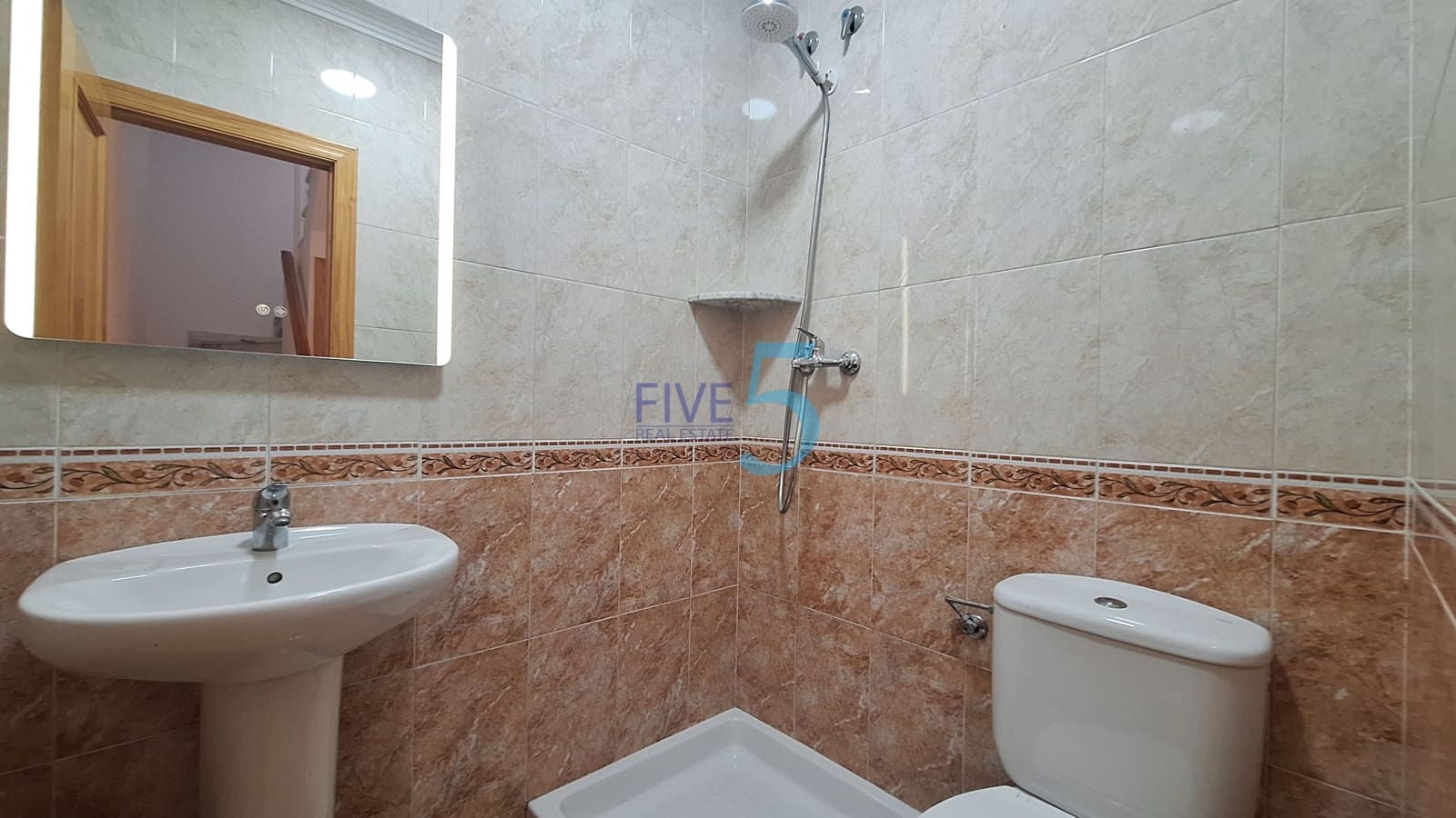 3 sovrum Hus till salu i Torrevieja med pool garage - 198 000 € (Ref: 9946874)