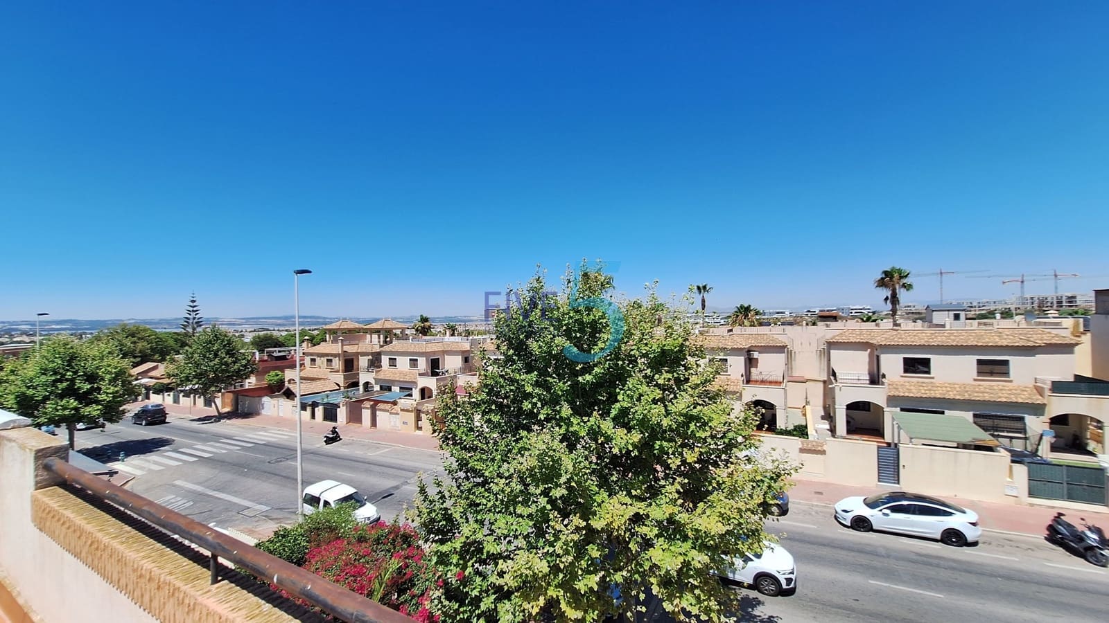 3 sovrum Hus till salu i Torrevieja med pool garage - 198 000 € (Ref: 9946874)