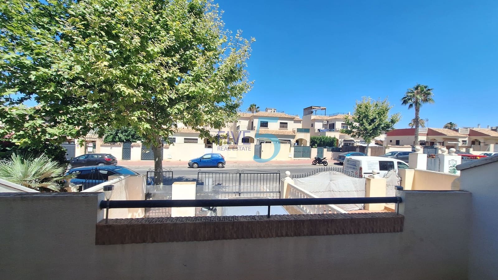 3 sovrum Hus till salu i Torrevieja med pool garage - 198 000 € (Ref: 9946874)