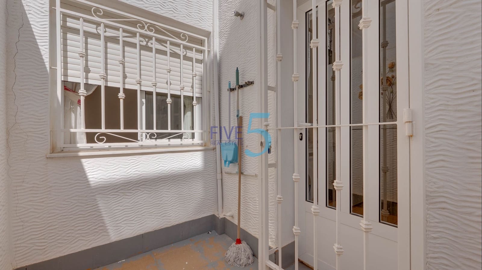 2 Zimmer Apartment zu verkaufen in Vistabella mit Pool Garage - 129.995 € (Ref: 9948856)