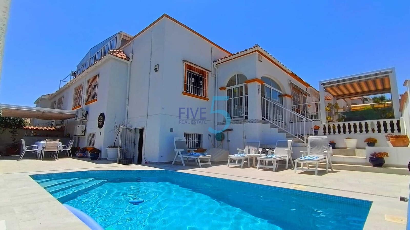 4 soverom Villa til salgs i San Fulgencio med svømmebasseng - € 249 995 (Ref: 9949184)