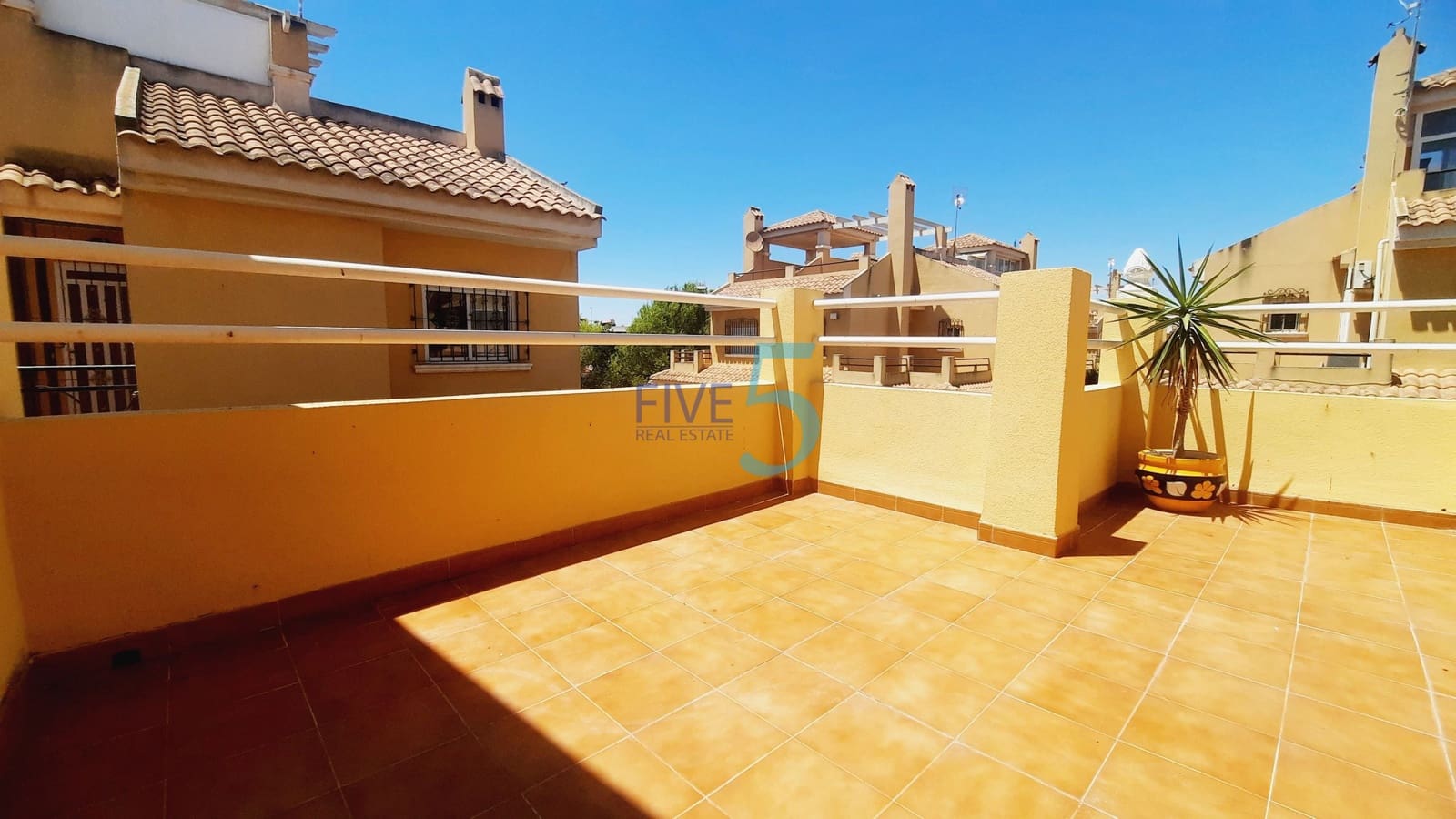 3 soveværelse Byhus til salg i Los Altos med swimmingpool - € 169.950 (Ref: 9950396)