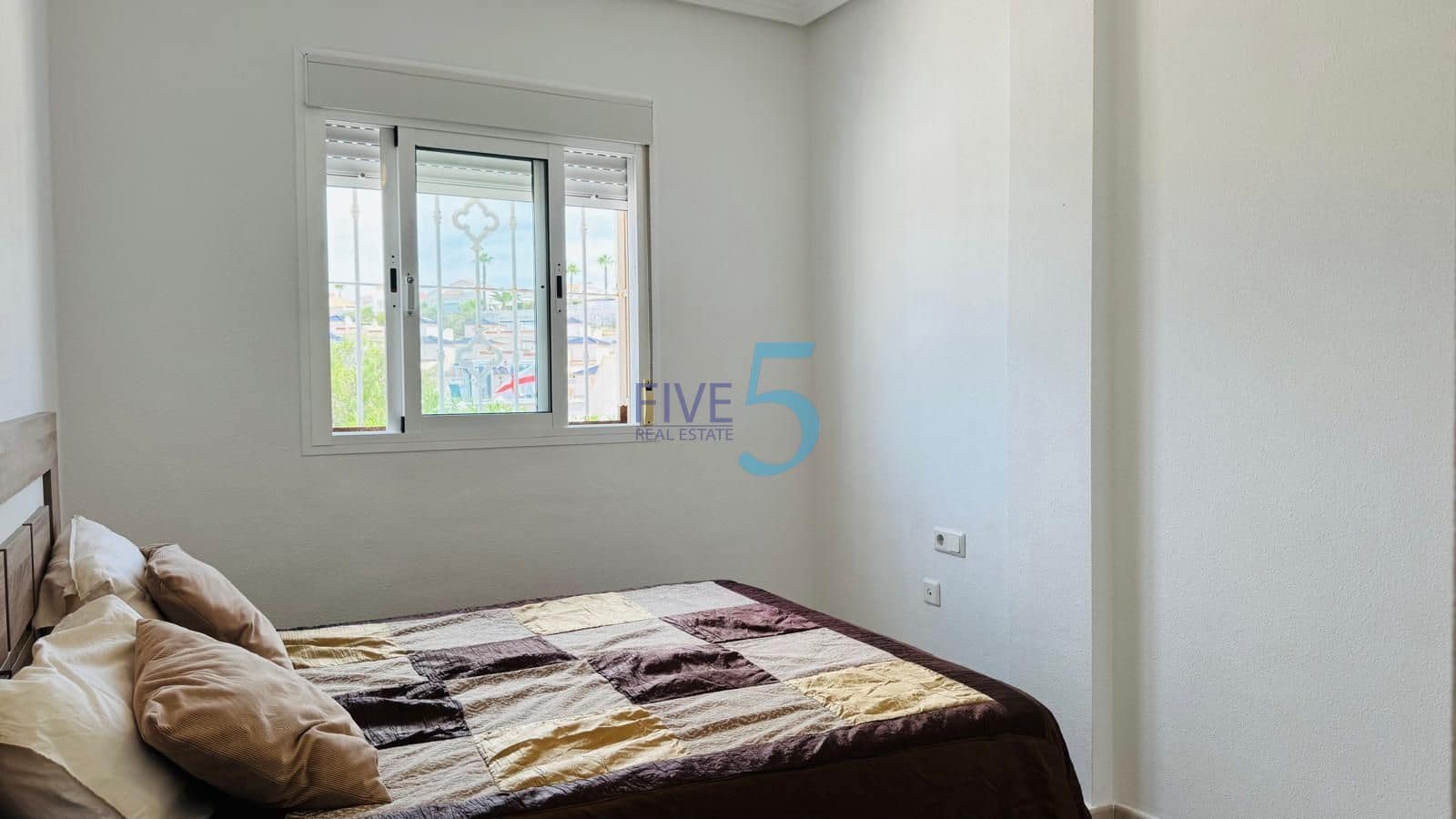 2 soveværelse Lejlighed til salg i Ciudad Quesada med swimmingpool garage - € 135.000 (Ref: 9950634)