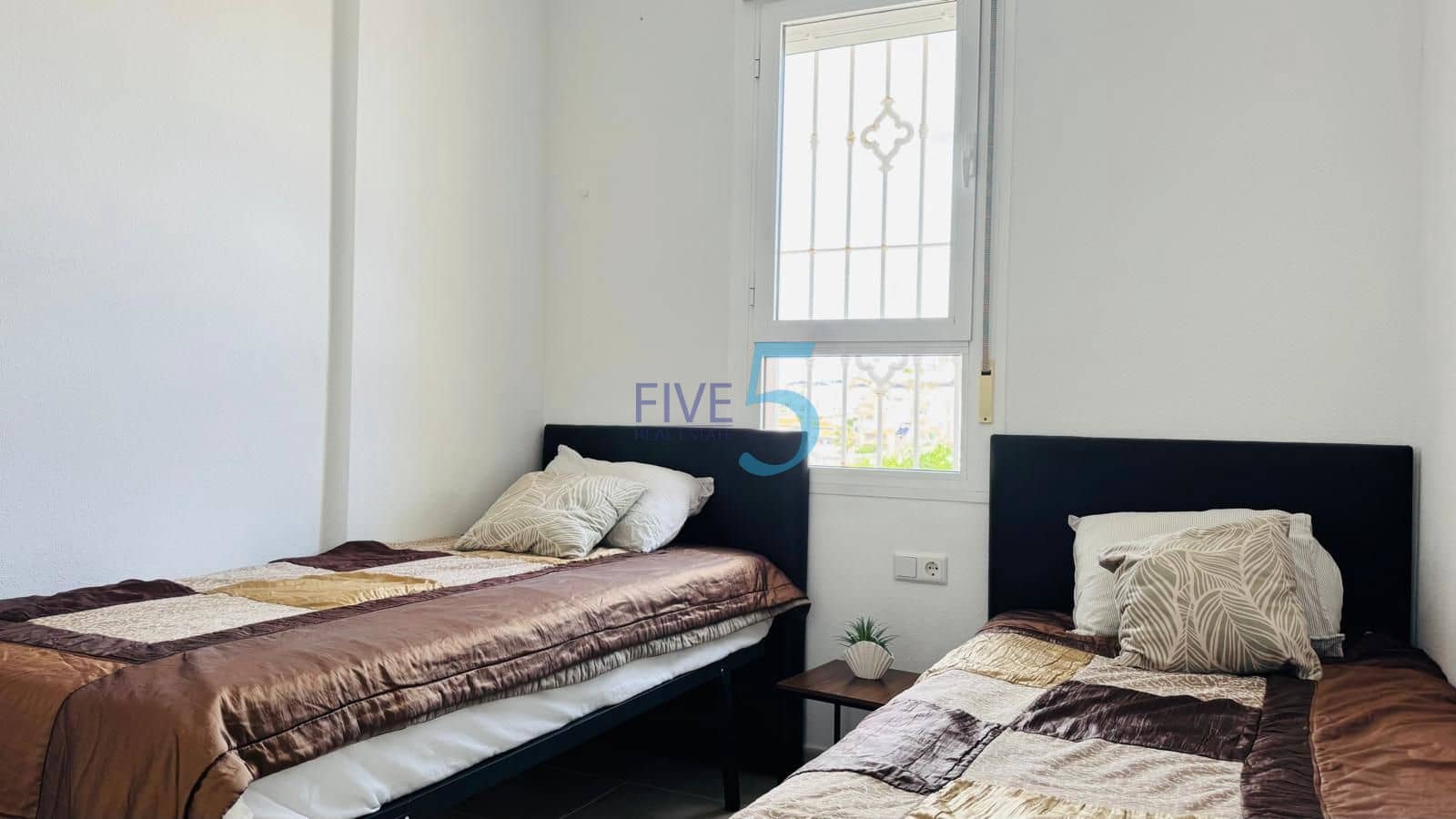 2 soveværelse Lejlighed til salg i Ciudad Quesada med swimmingpool garage - € 135.000 (Ref: 9950634)