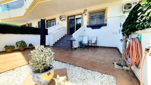 2 makuuhuone Huoneisto myytävänä paikassa Villamartin, Orihuela mukana uima-altaan 
autotalli - 165 000 € (Ref: 9952918)