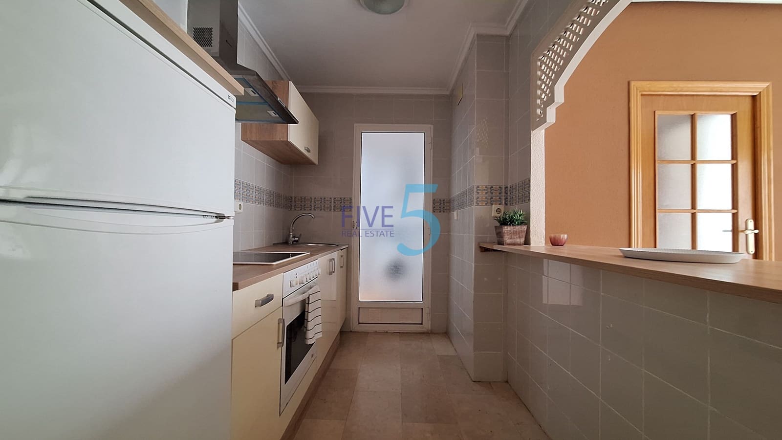 2 bedroom Apartment for sale in Torrevieja with garage - € 167,000 (Ref: 9953117)