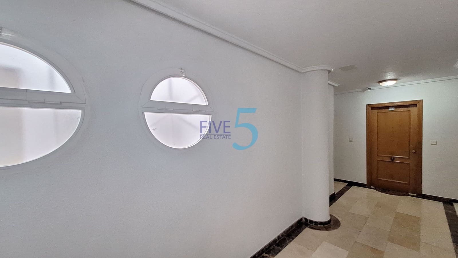 2 bedroom Apartment for sale in Torrevieja with garage - € 167,000 (Ref: 9953117)