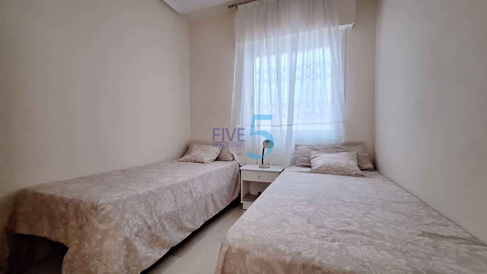 2 bedroom Apartment for sale in Torrevieja with garage - € 167,000 (Ref: 9953117)