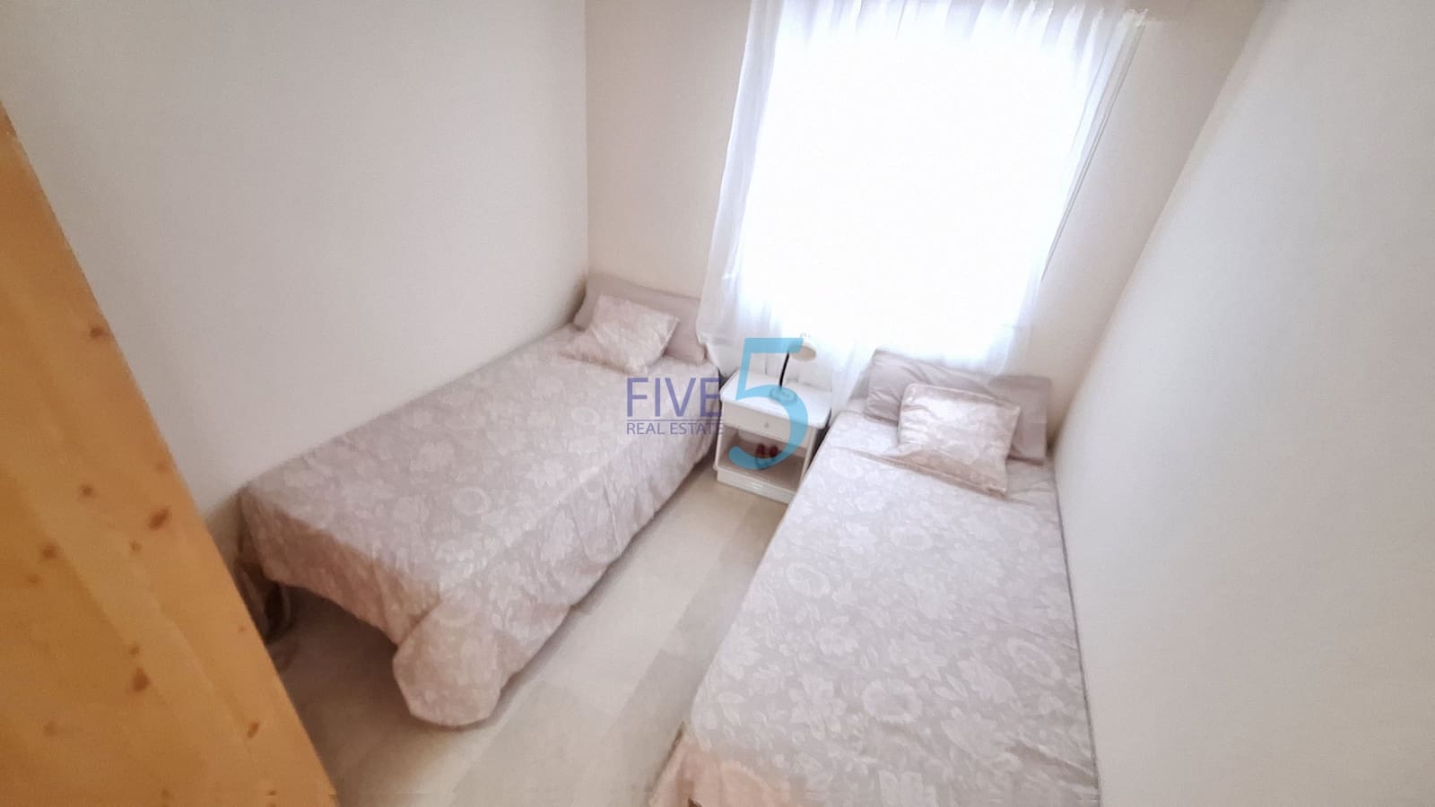 2 bedroom Apartment for sale in Torrevieja with garage - € 167,000 (Ref: 9953117)