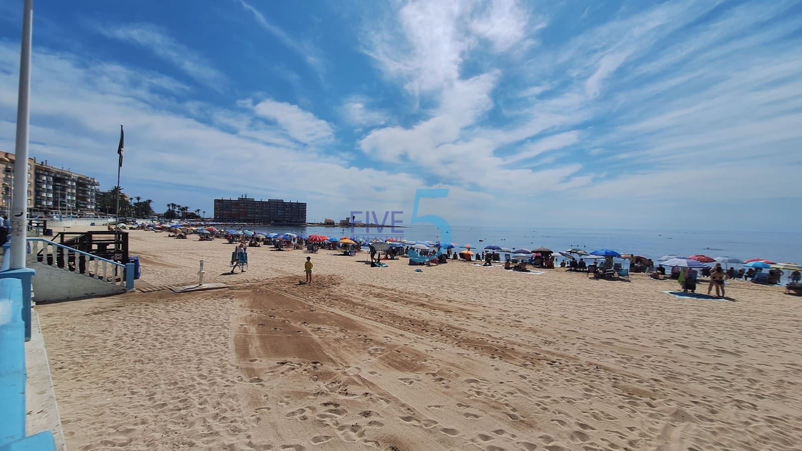 2 bedroom Apartment for sale in Torrevieja with garage - € 167,000 (Ref: 9953117)