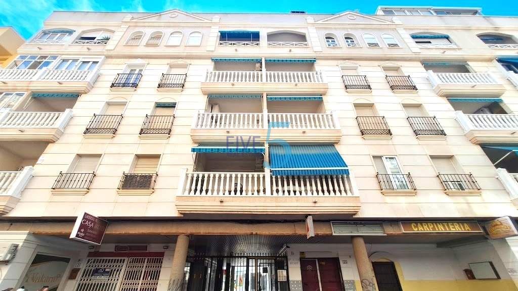2 bedroom Apartment for sale in Torrevieja with garage - € 167,000 (Ref: 9953117)