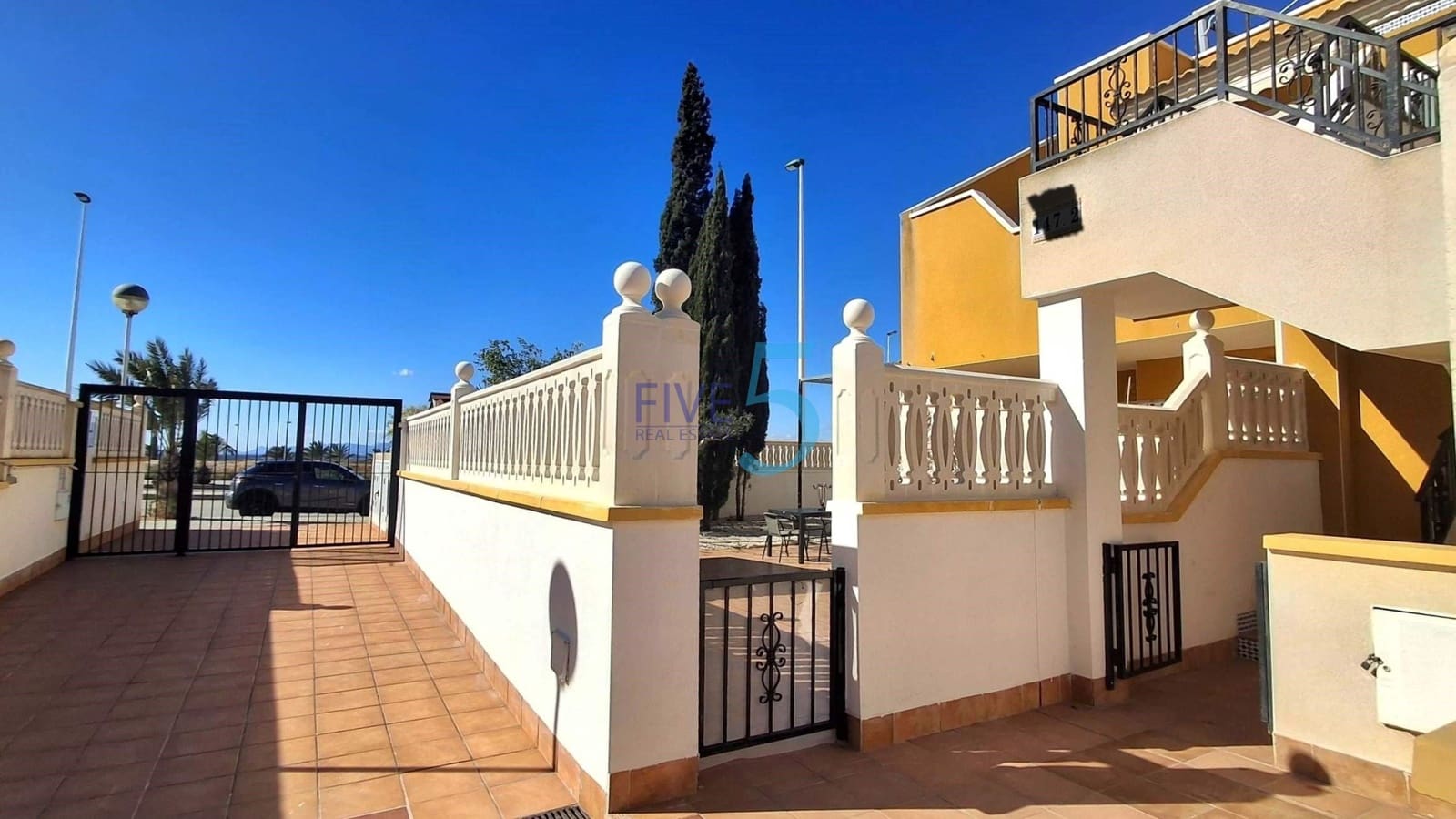 Apartamento de 3 habitaciones en Arenales del Sol en venta con piscina garaje - 349.000 € (Ref: 9953121)
