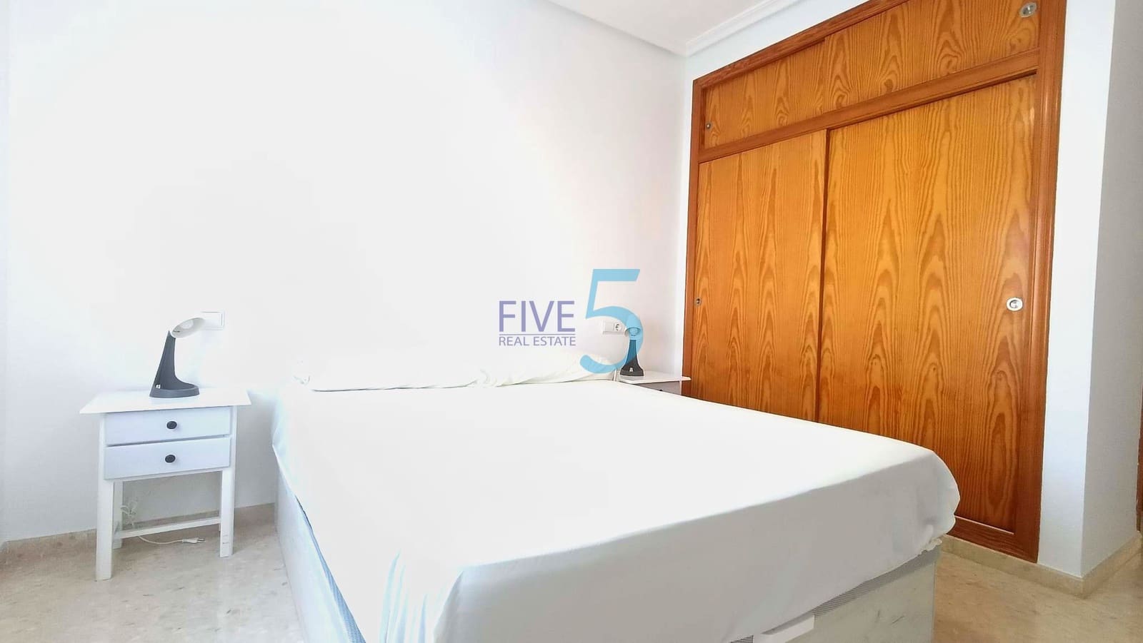3 soveværelse Lejlighed til salg i Arenales del Sol med swimmingpool garage - € 309.000 (Ref: 9953595)