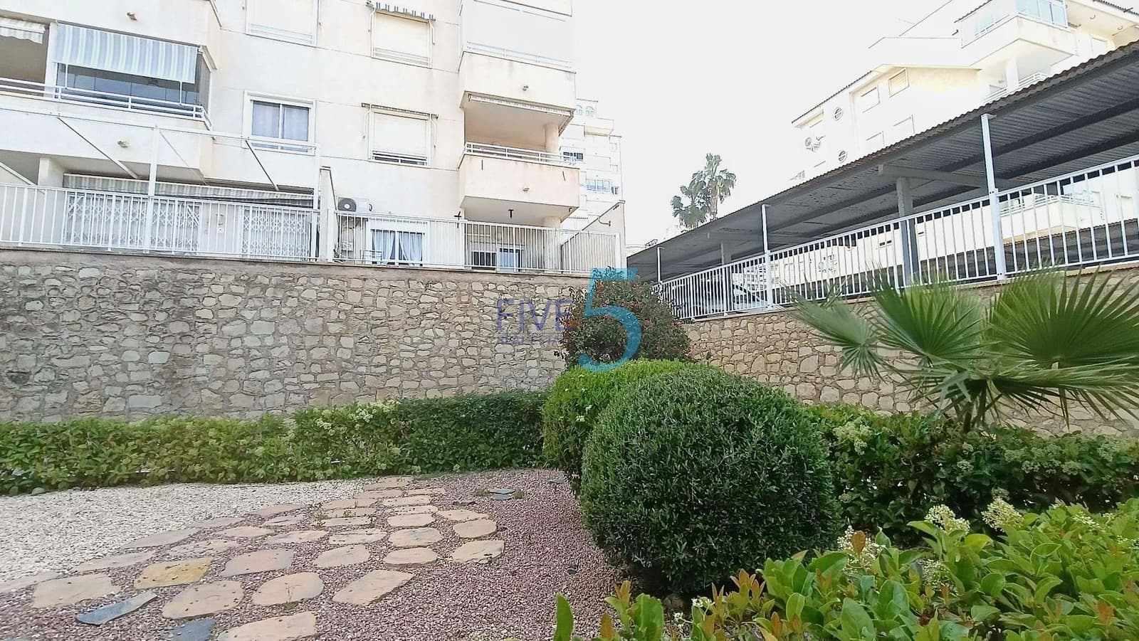 3 soveværelse Lejlighed til salg i Arenales del Sol med swimmingpool garage - € 309.000 (Ref: 9953595)