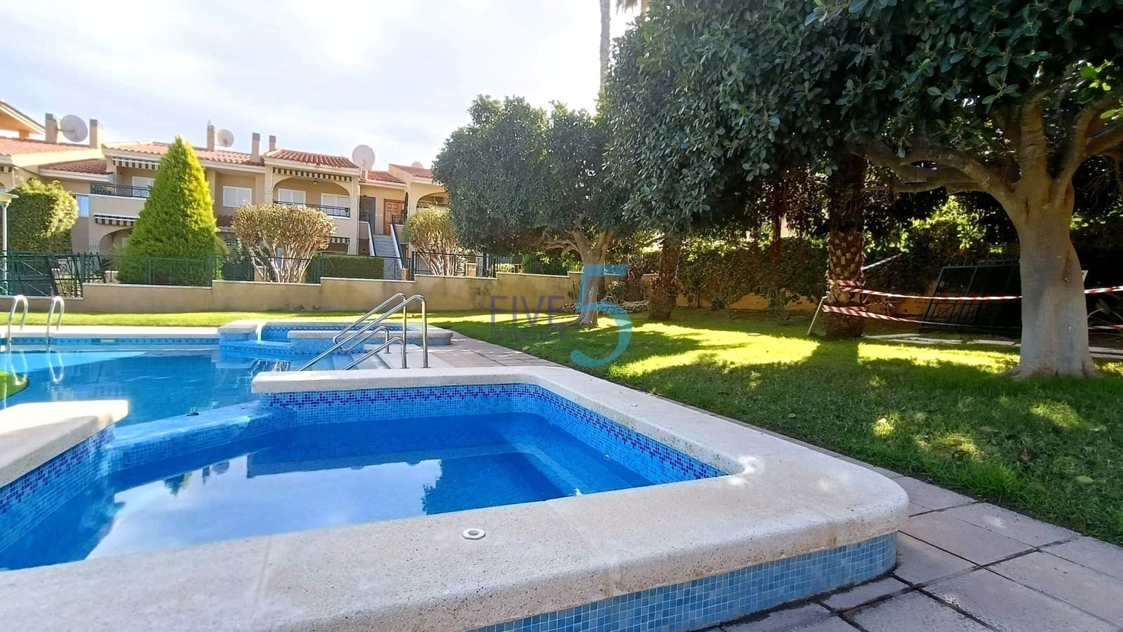 2 soverom Leilighet til salgs i Gran Alacant med svømmebasseng garasje - € 355 000 (Ref: 9953598)