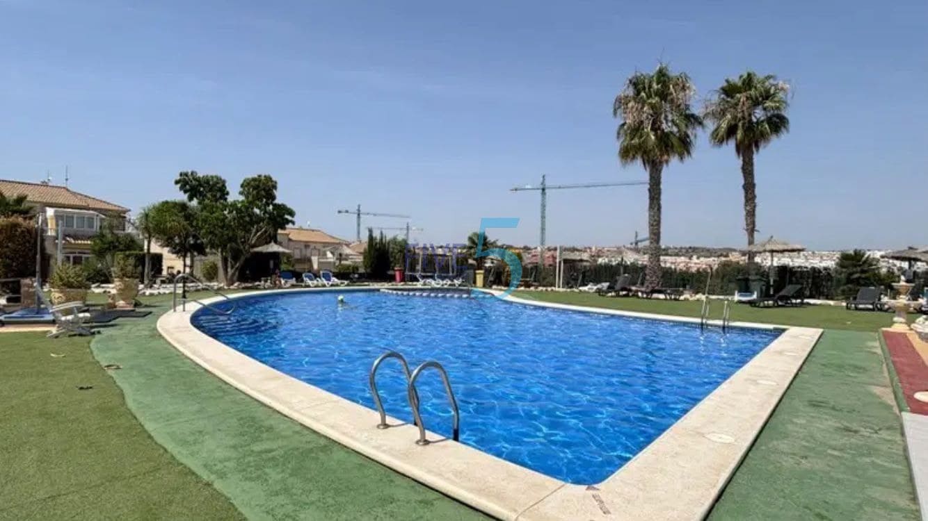 2 soveværelse Villa til salg i Los Altos med swimmingpool garage - € 245.000 (Ref: 9954485)