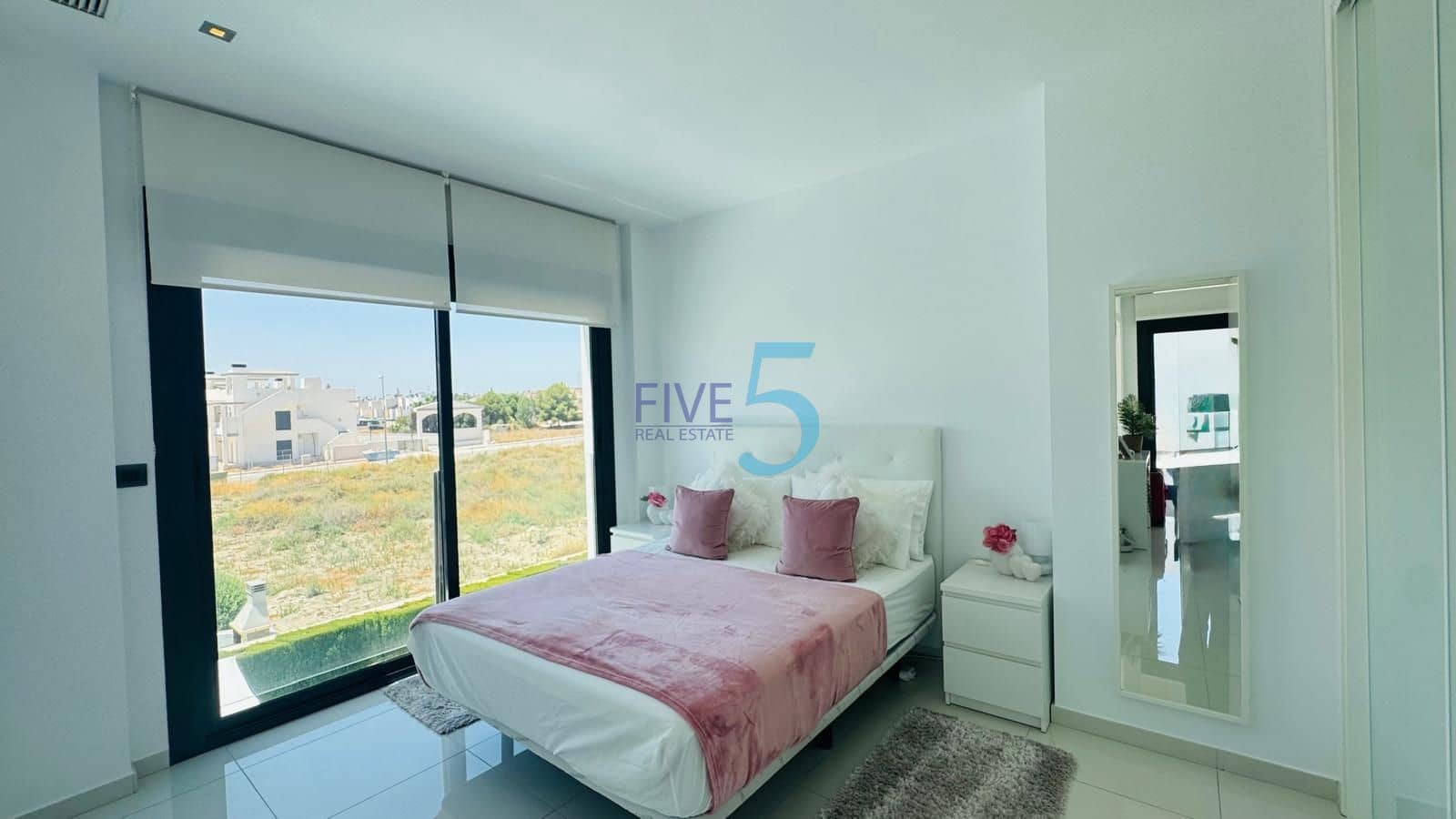 3 soveværelse Villa til salg i Ciudad Quesada med swimmingpool garage - € 520.000 (Ref: 9954580)