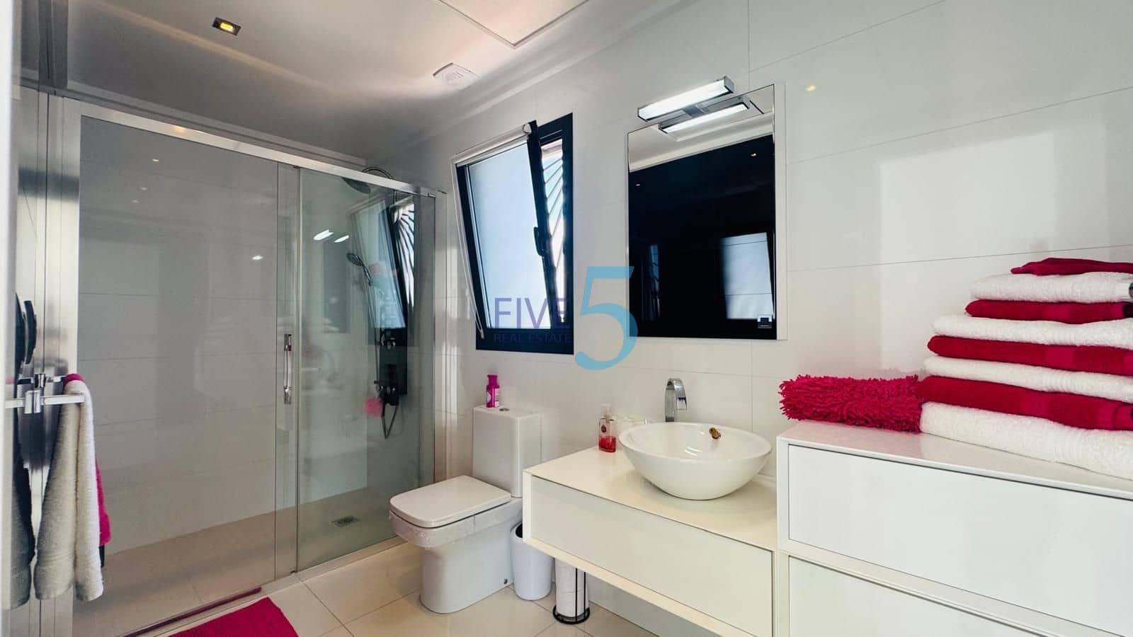 3 soveværelse Villa til salg i Ciudad Quesada med swimmingpool garage - € 520.000 (Ref: 9954580)