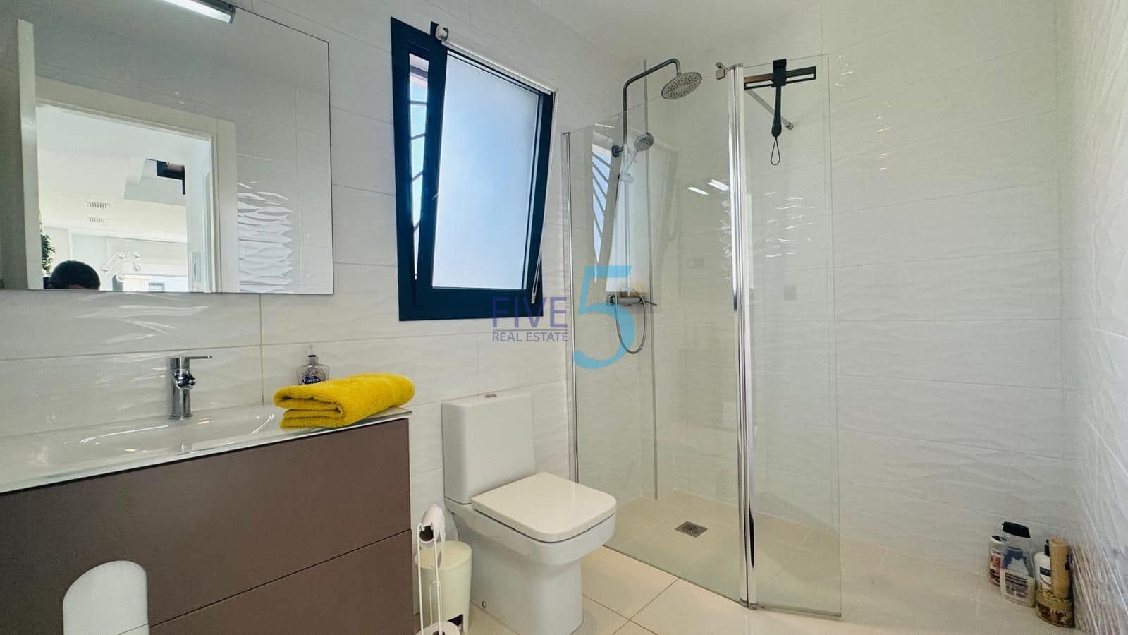 3 soveværelse Villa til salg i Ciudad Quesada med swimmingpool garage - € 520.000 (Ref: 9954580)
