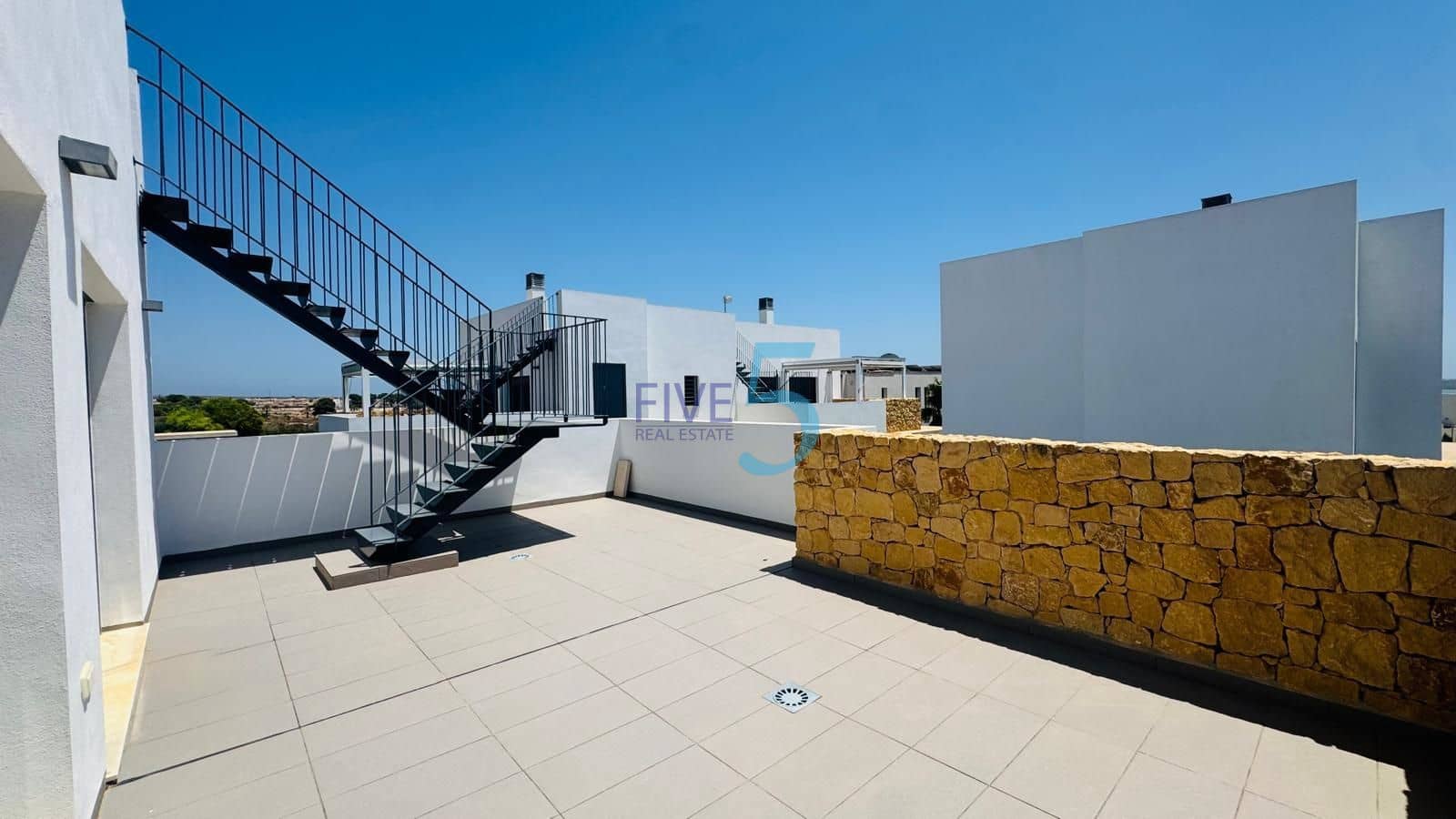 3 soveværelse Villa til salg i Ciudad Quesada med swimmingpool garage - € 520.000 (Ref: 9954580)