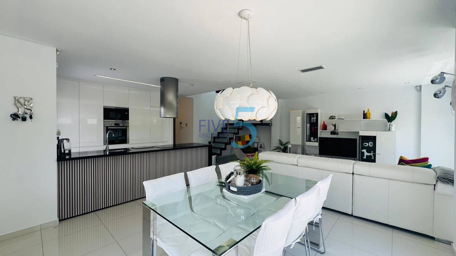 3 soveværelse Villa til salg i Ciudad Quesada med swimmingpool garage - € 520.000 (Ref: 9954580)
