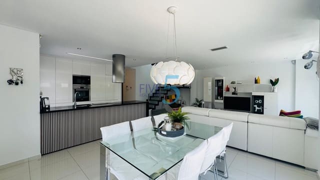 3 soveværelse Villa til salg i Ciudad Quesada, Rojales med swimmingpool garage - € 520.000 (Ref: 9954580)