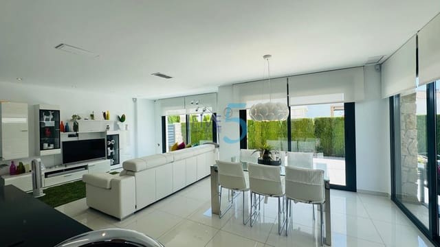 3 soveværelse Villa til salg i Ciudad Quesada, Rojales med swimmingpool garage - € 520.000 (Ref: 9954580)