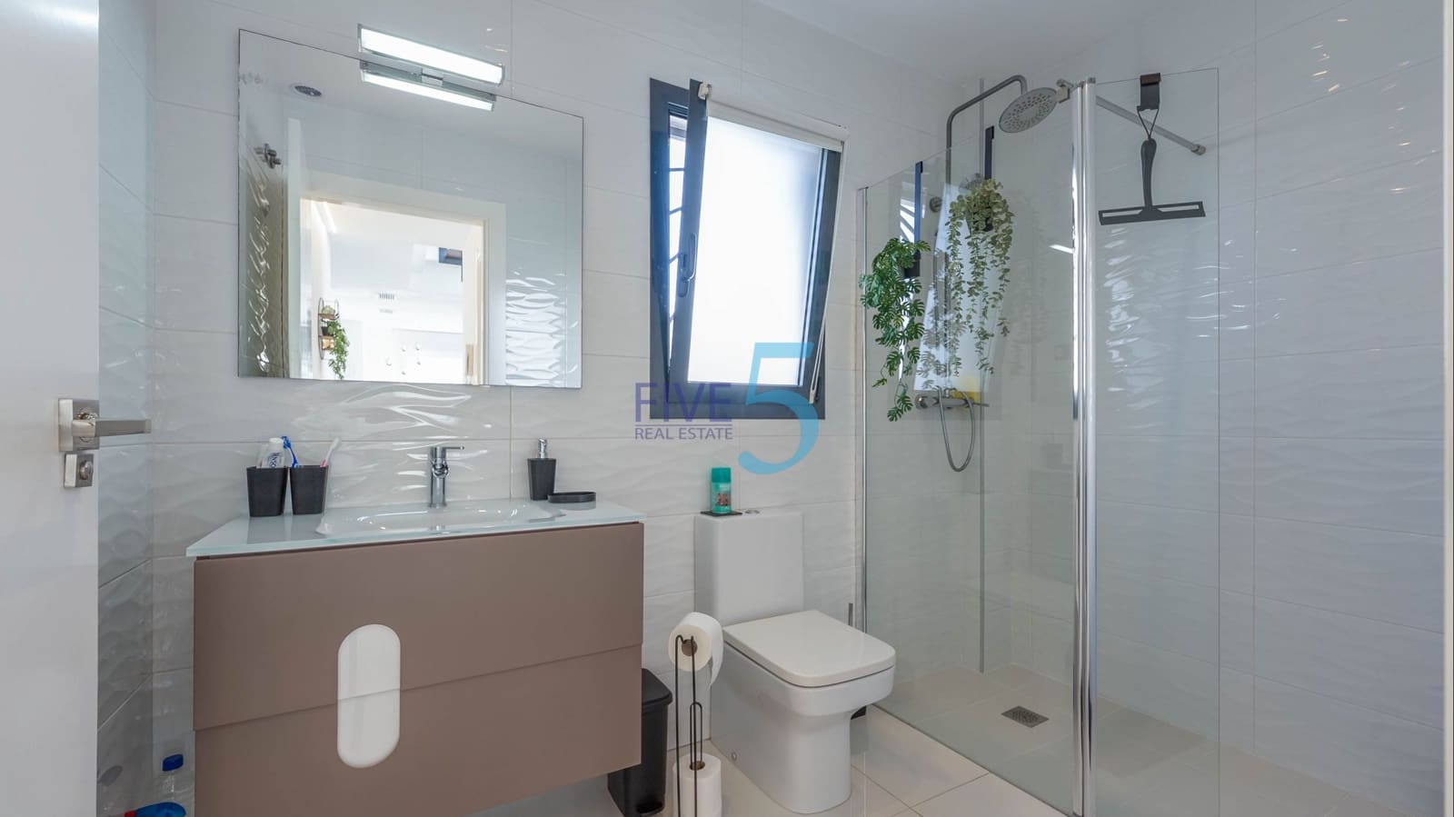 3 soveværelse Villa til salg i Ciudad Quesada med swimmingpool garage - € 499.999 (Ref: 9954580)