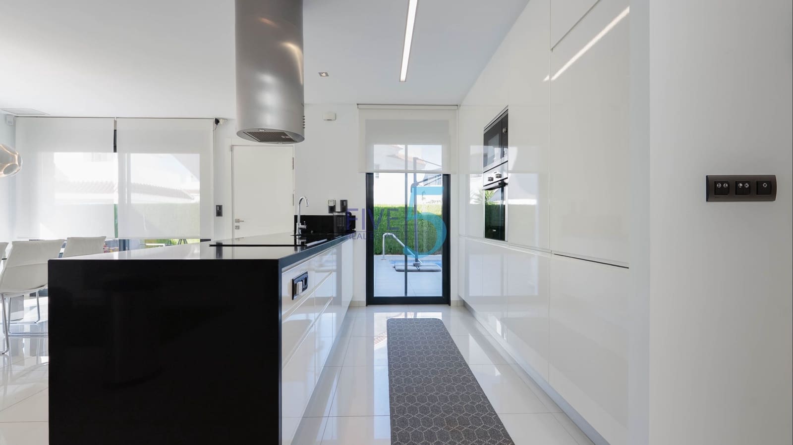 3 soveværelse Villa til salg i Ciudad Quesada med swimmingpool garage - € 499.999 (Ref: 9954580)